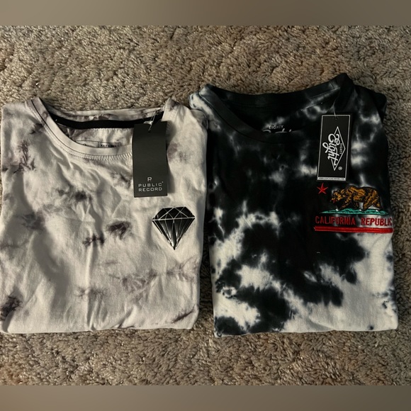 (2) Boys long sleeve NWT shirts size 10/12 - Picture 2 of 4